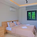 Otel Enu 2 *